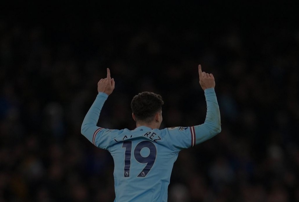 tottenham home 2022 to 23 alvarez goal