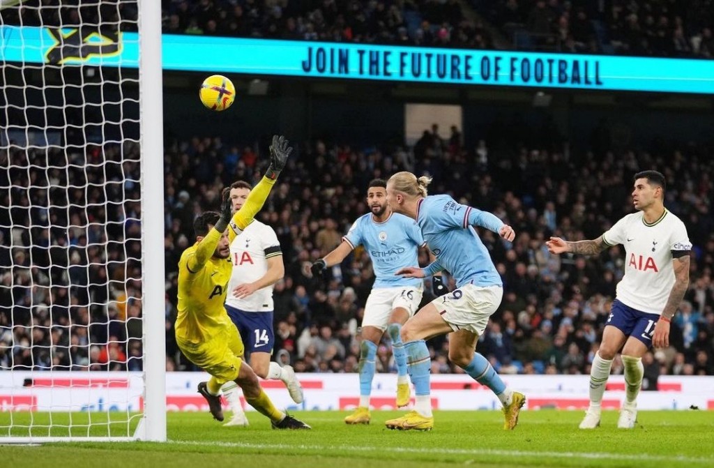 tottenham home 2022 to 23 haaland goal