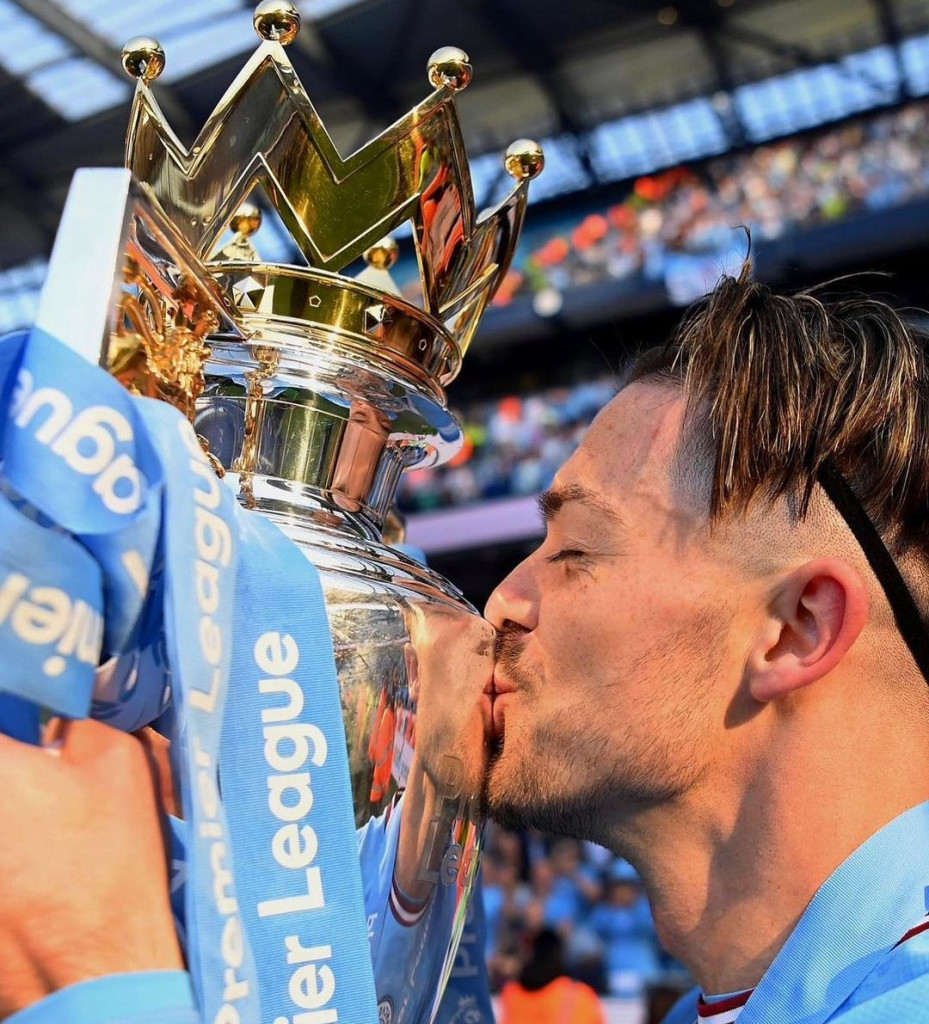 chelsea home 2022 to 23 grealish celeb