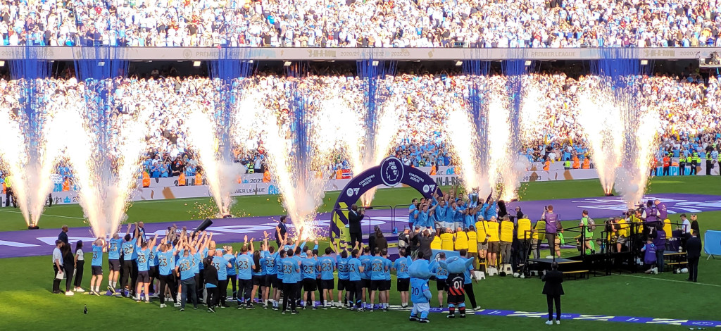 chelsea home 2022 to 23 trophy presentation