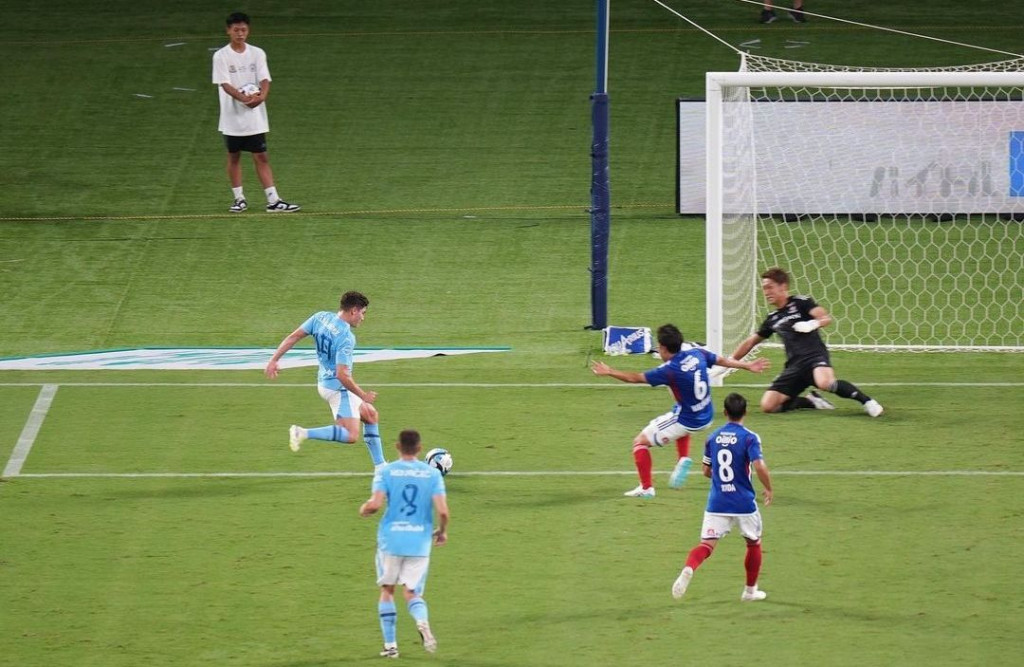Yokohama F Marinos 2023 to 24 action3