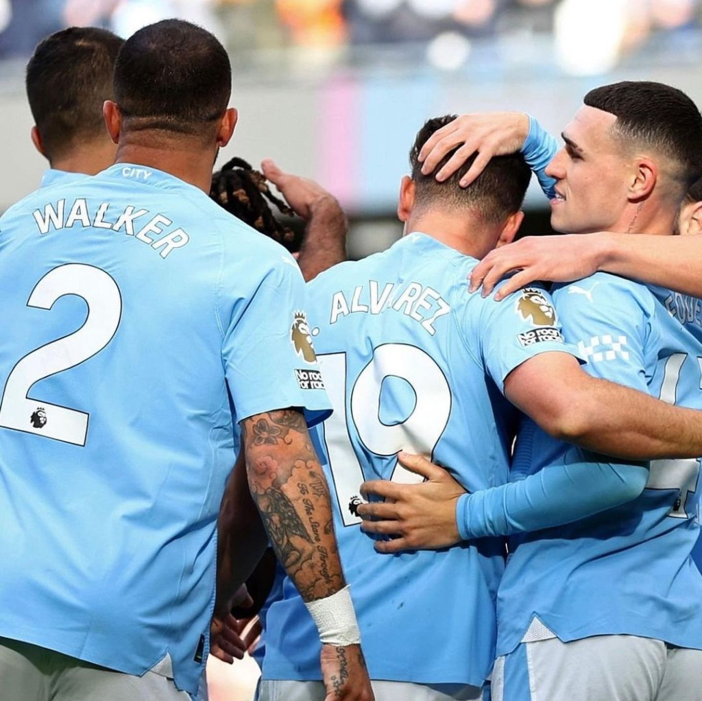 brighton home 2023 to 24 alvarez goal