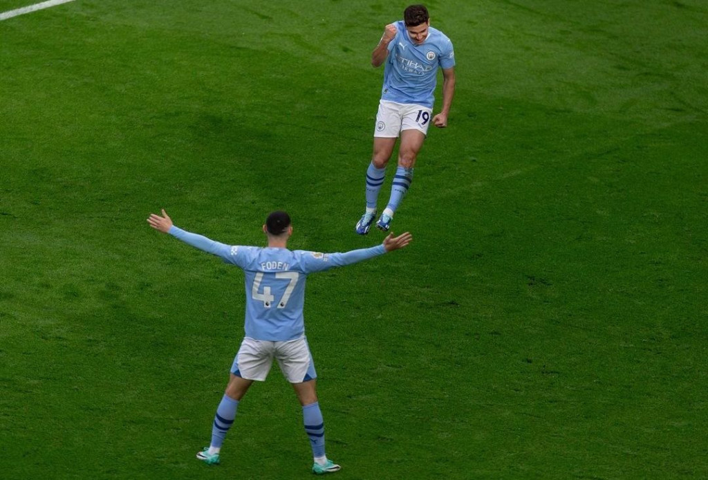 brighton home 2023 to 24 alvarez goal2