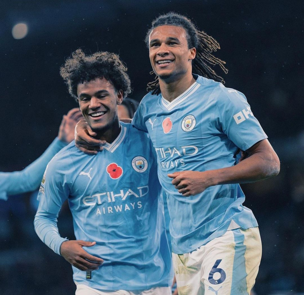 bournemouth home 2023 to 24 goal celeb3