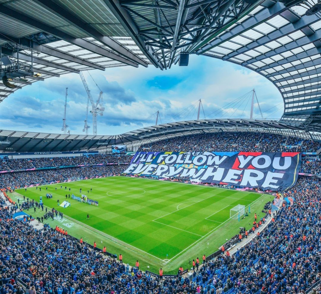 Arsenal home 2023 to 24 banner