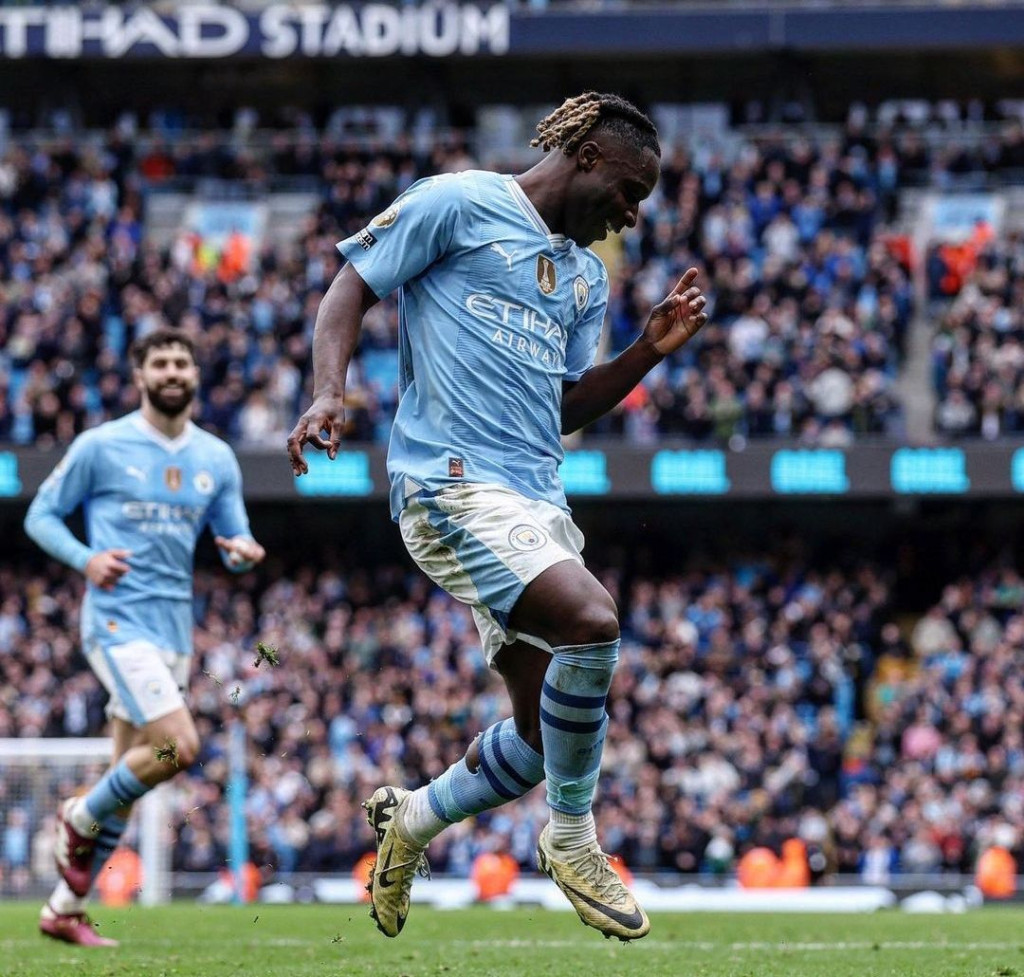 luton home 2023 to 24 doku goal